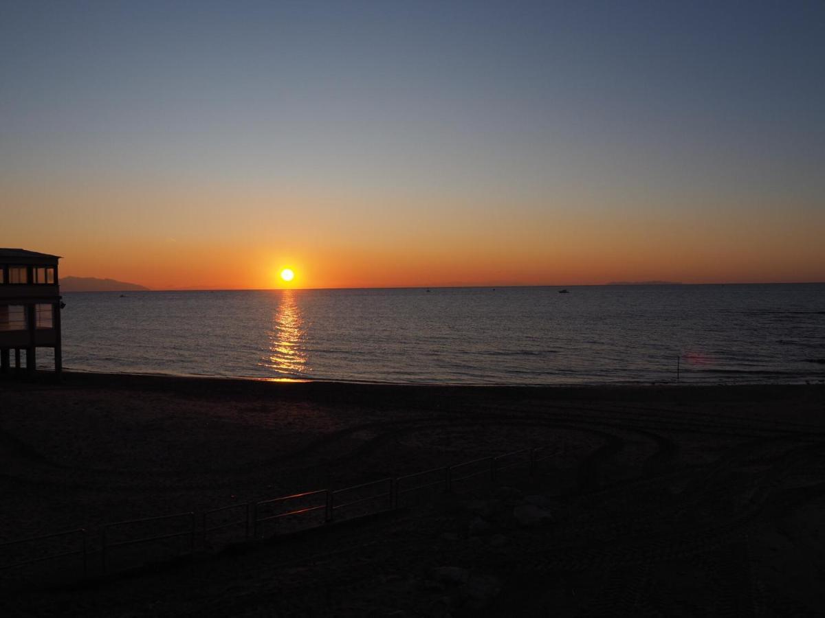 Casa Velia 78Mq A 30 Metri Dal Mare Di San Vincenzo Lägenhet Exteriör bild
