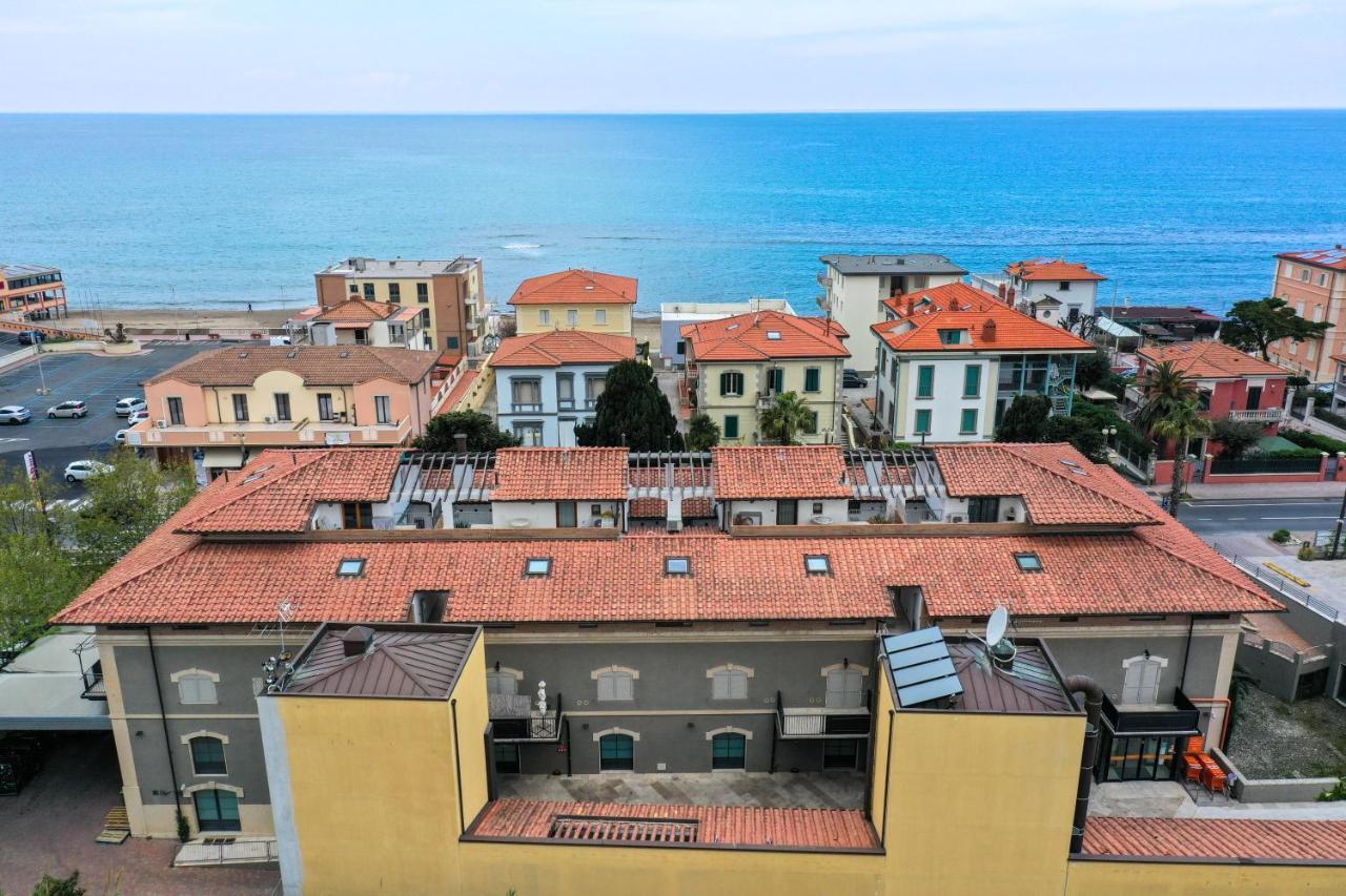 Casa Velia 78Mq A 30 Metri Dal Mare Di San Vincenzo Lägenhet Exteriör bild